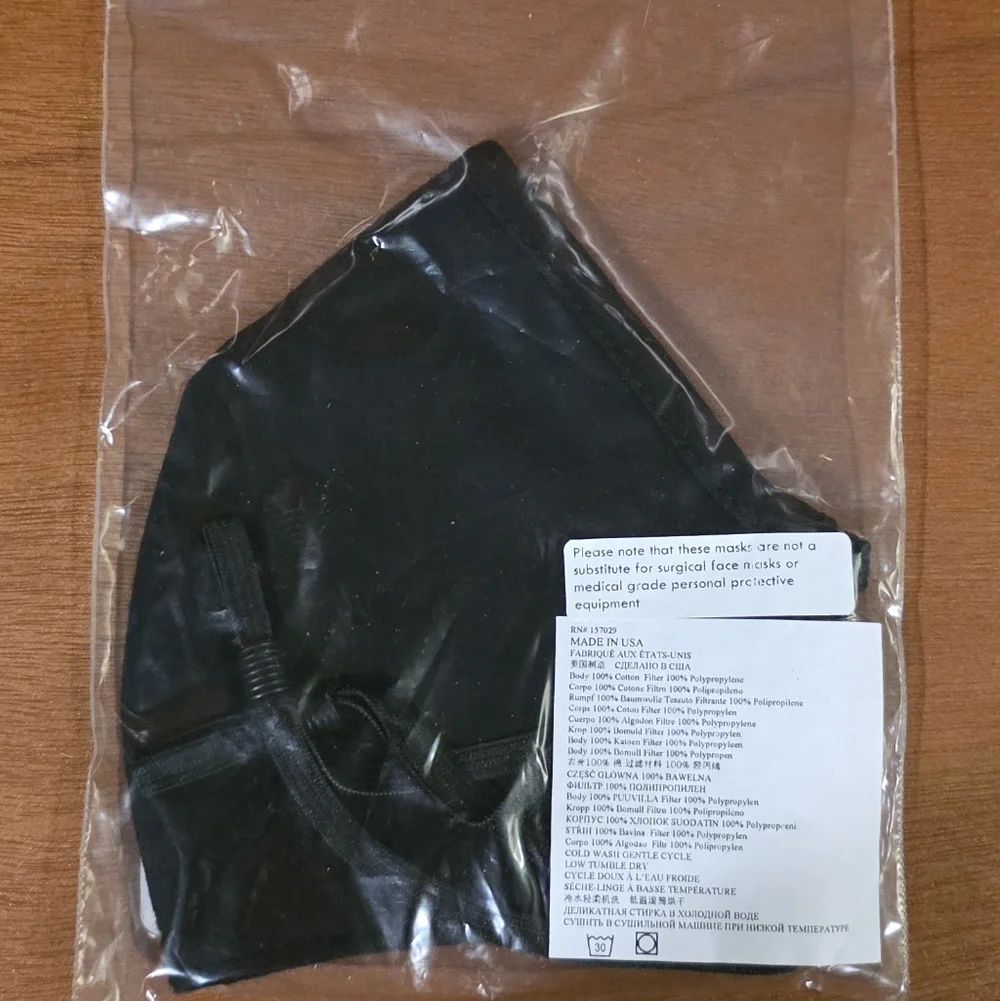 Savage X Fenty Black and Lavender Insignia Face Mask